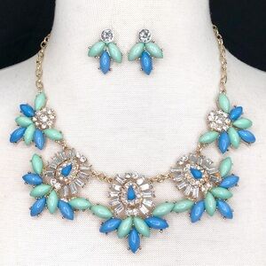 Blue Tones Gem Flair Necklace Earrings Set